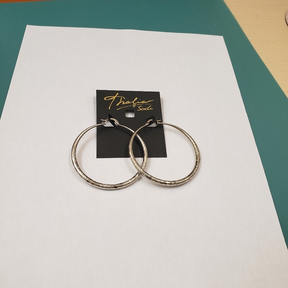 Thalia Sodi, NWT, silver tone textured large pierced hoop earrings - Picture 9 of 9